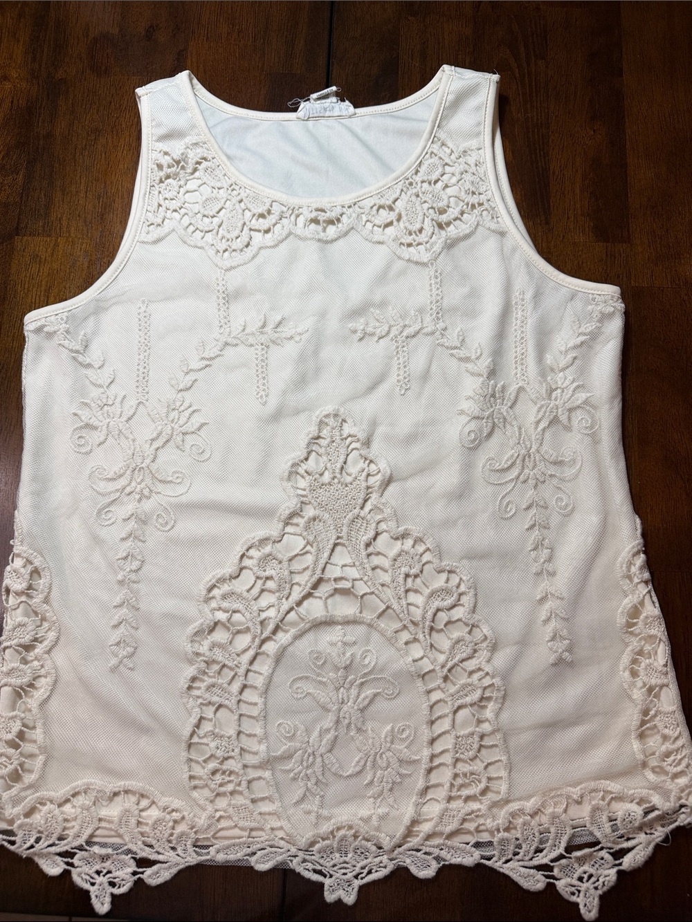 Artisan Ny Cream Lace Embroidered Tank Top